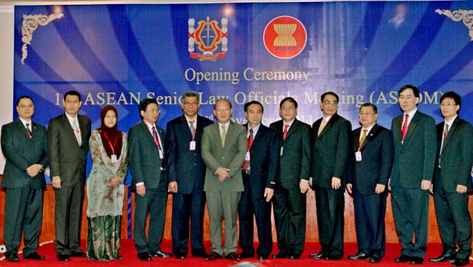 The 8th ASEAN Law Ministers Meeting (ALAWMM): To promote mutual understanding of ASEAN legal systems 