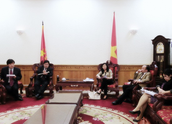 Vietnamese Justice Ministry and China Bar Association exchange legal reform experience on handling administrative violations