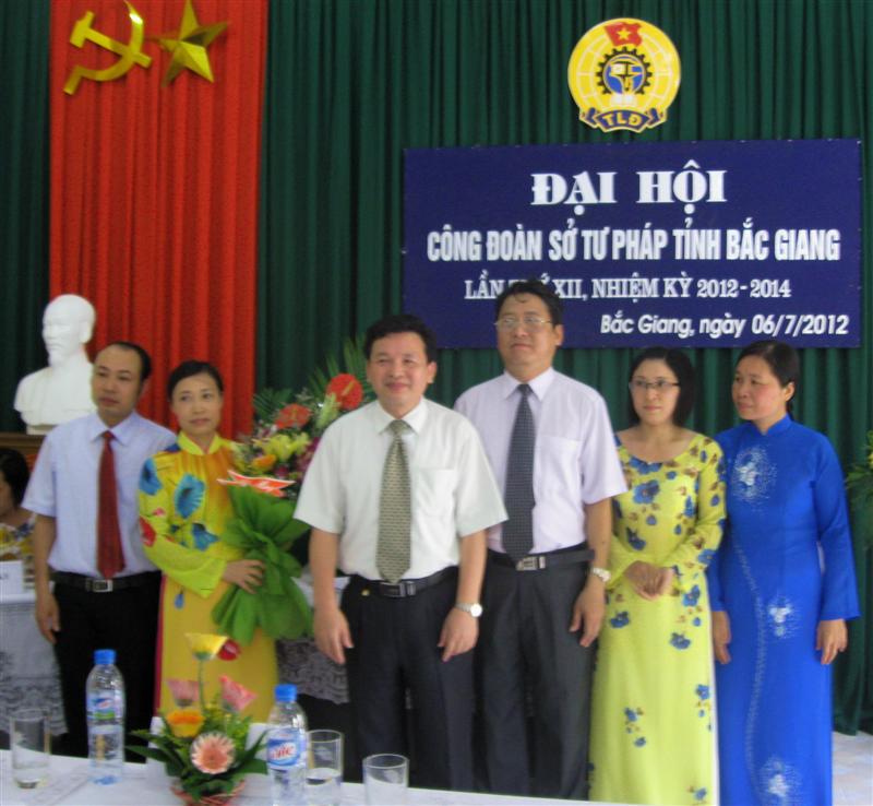 Bac Giang province hosted Trade Union Congress session XII in term 2012-2014