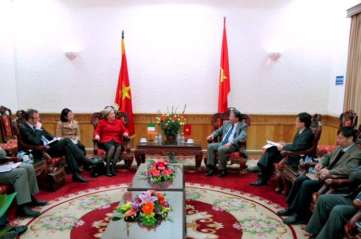 Vietnam and Ireland: Towards the mutual agreement on adoption issues
