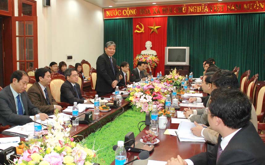 Justice Minister Ha Hung Cuong paid a working visit to Ninh Binh province