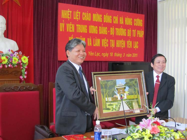 Justice delegation met with Vinh Phuc provincial Departments of Justice and Civil Judgment Enforcement