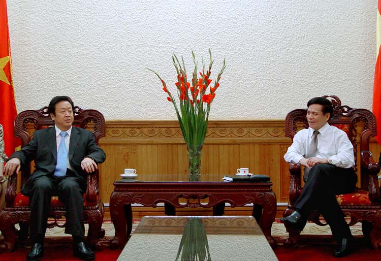 The senior delegation from China’s Supreme People's Court paid a visit to Ministry of Justice