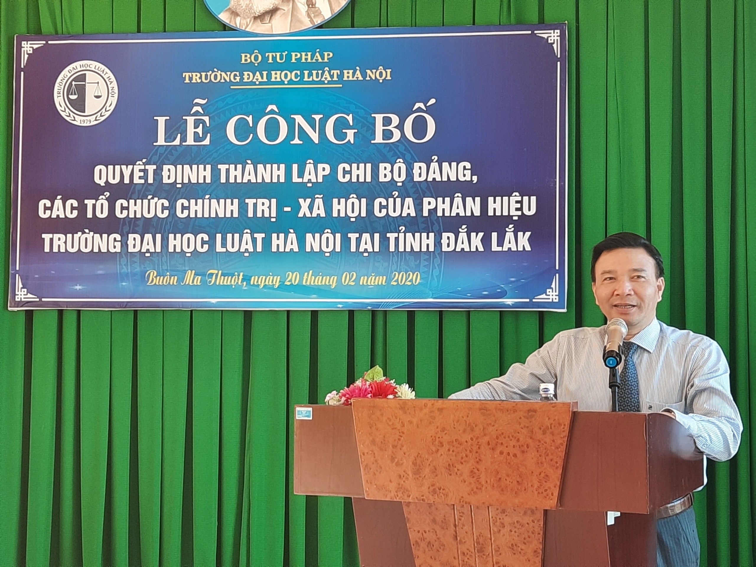 Công bố quyết định thành lập Chi bộ Đảng và các tổ chức chính trị xã hội Phân hiệu tại Đắk Lắk