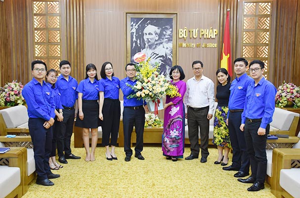 Thứ trưởng Đặng Hoàng Oanh chúc mừng Đoàn thanh niên Bộ Tư pháp nhân ngày 26/03