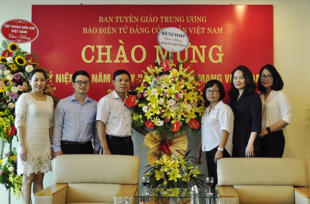 Bộ Tư pháp chúc mừng một số cơ quan báo chí nhân kỷ niệm Ngày Báo chí cách mạng Việt Nam
