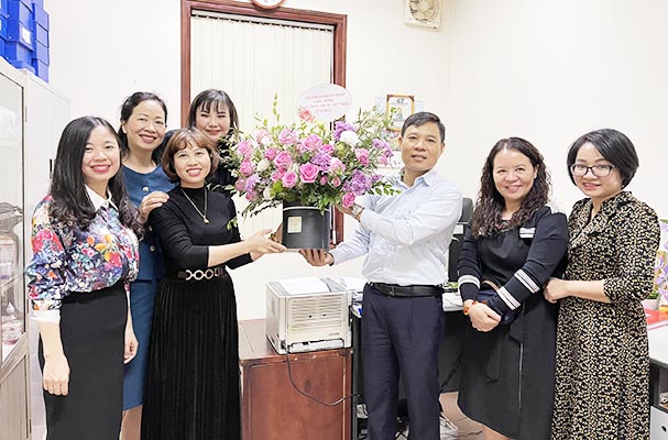 Lãnh đạo Văn phòng Bộ chúc mừng nhân Ngày Thầy thuốc Việt Nam