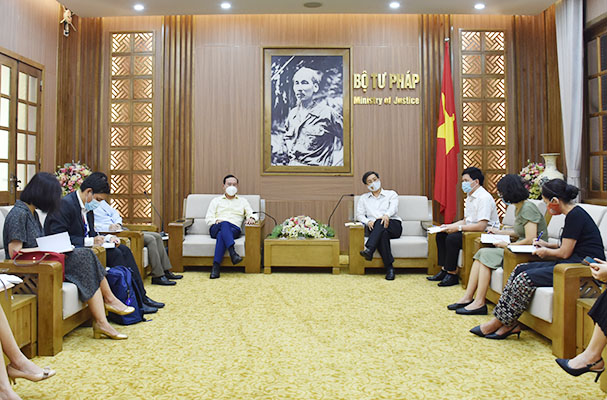 Bộ Tư pháp tiếp Đại sứ Việt Nam tại Liên minh châu Âu