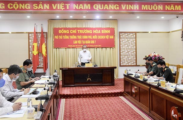 Phó Thủ tướng Thường trực Trương Hoà Bình yêu cầu “bảo vệ tối đa đội ngũ chống dịch tuyến đầu”