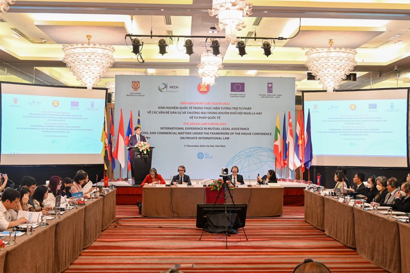 Tăng cường hợp tác về tư pháp quốc tế, tương trợ tư pháp toàn cầu và trong khu vực ASEAN