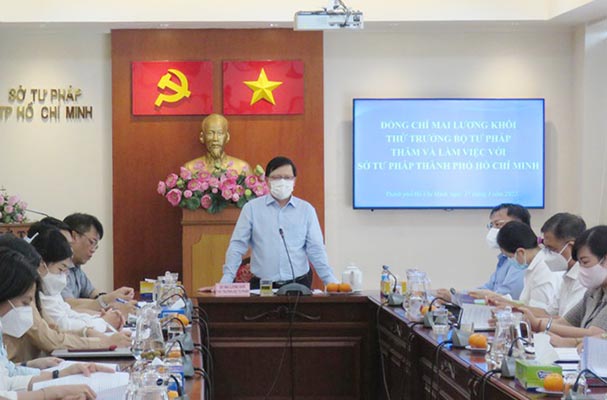 Tìm giải pháp tháo gỡ khó khăn cho công tác tư pháp Thành phố Hồ Chí Minh