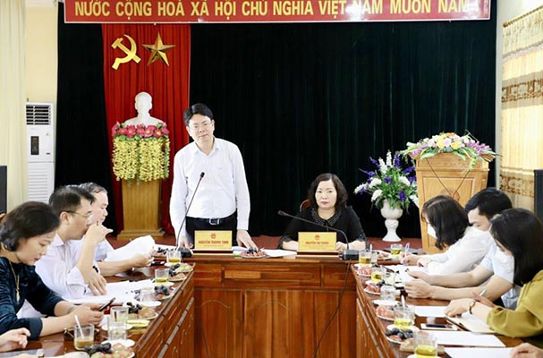 Thứ trưởng Bộ Tư pháp Nguyễn Thanh Tịnh thăm và làm việc với Sở Tư pháp tỉnh Tuyên Quang