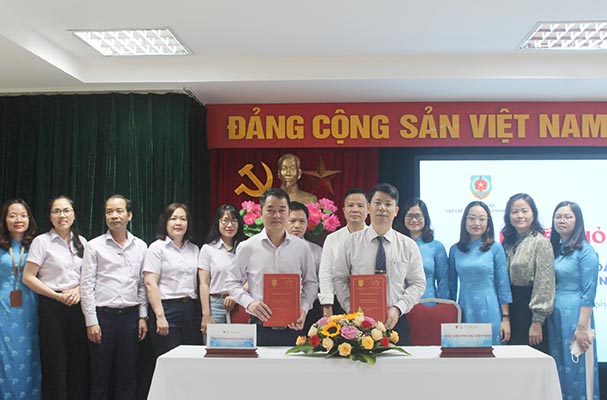 Lễ ký Thỏa thuận hợp tác giữa Tạp chí Dân chủ và Pháp luật và Học viện Phụ nữ Việt Nam