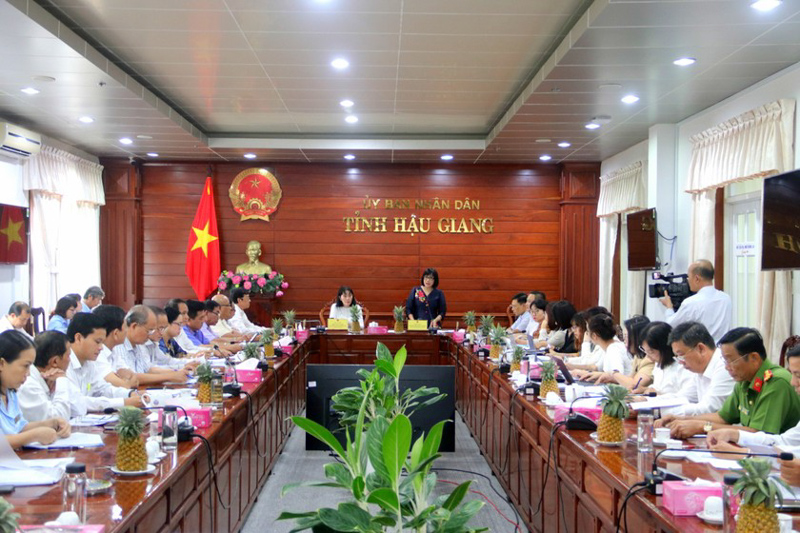 Thứ trưởng Đặng Hoàng Oanh kiểm tra tình hình thi hành pháp luật tại tỉnh Hậu Giang