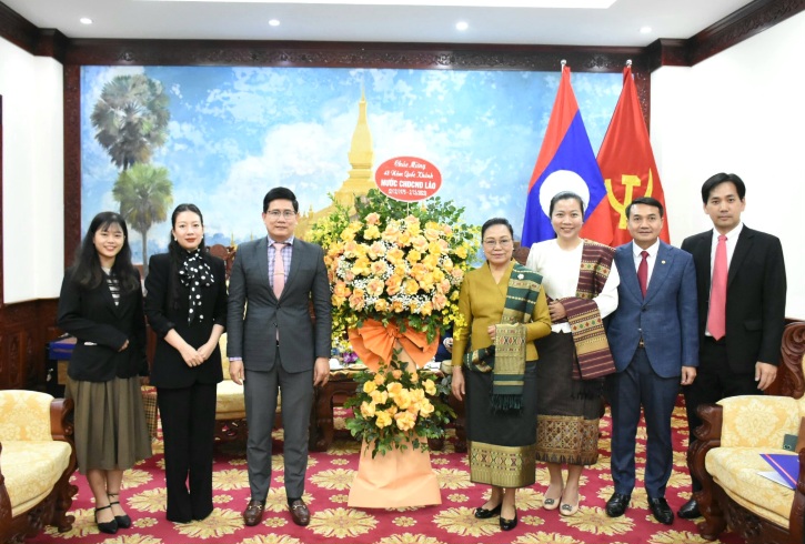 Bộ Tư pháp Việt Nam chúc mừng Quốc khánh nước Cộng hòa Dân chủ nhân dân Lào