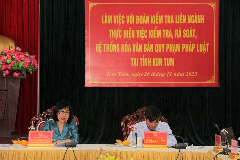 Kiểm tra công tác kiểm tra, xử lý, rà soát, hệ thống hóa văn bản QPPL tại tỉnh Kon Tum