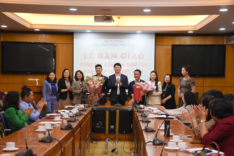Đổi mới nội dung, hình thức ấn phẩm để thể hiện rõ bản sắc của Báo Pháp luật Việt Nam