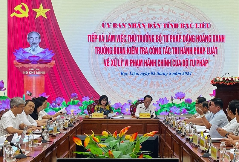 Kiểm tra công tác thi hành pháp luật về xử lý vi phạm hành chính năm 2024 tại UBND tỉnh Bạc Liêu