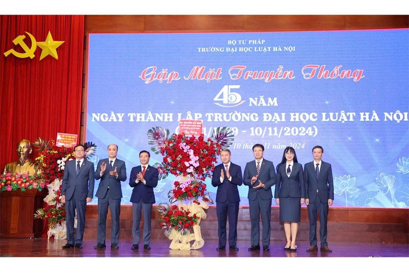 45 năm thành lập Trường Đại học Luật Hà Nội: Vị thế, uy tín, thương hiệu ngày càng nâng cao