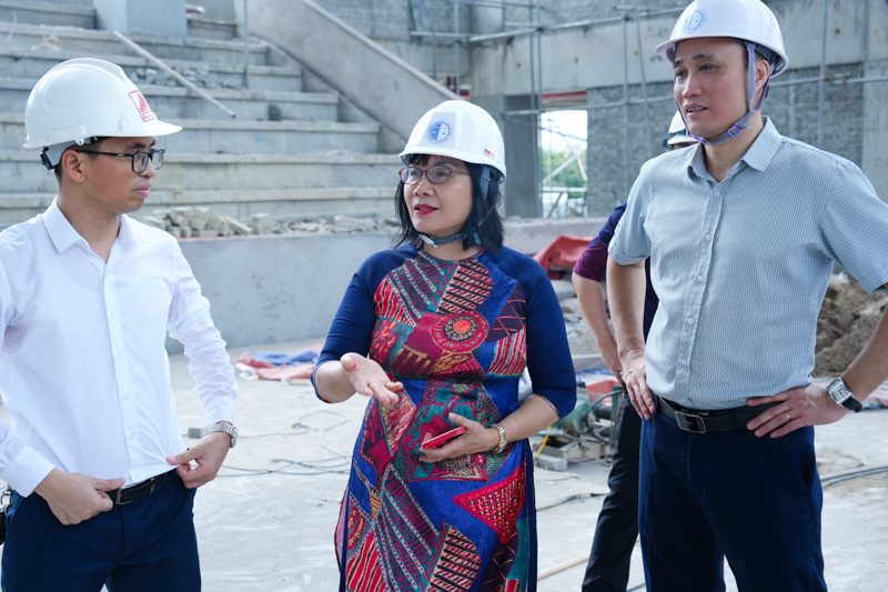 ​Thứ trưởng Đặng Hoàng Oanh kiểm tra tiến độ cơ sở 2 Trường Đại học Luật Hà Nội