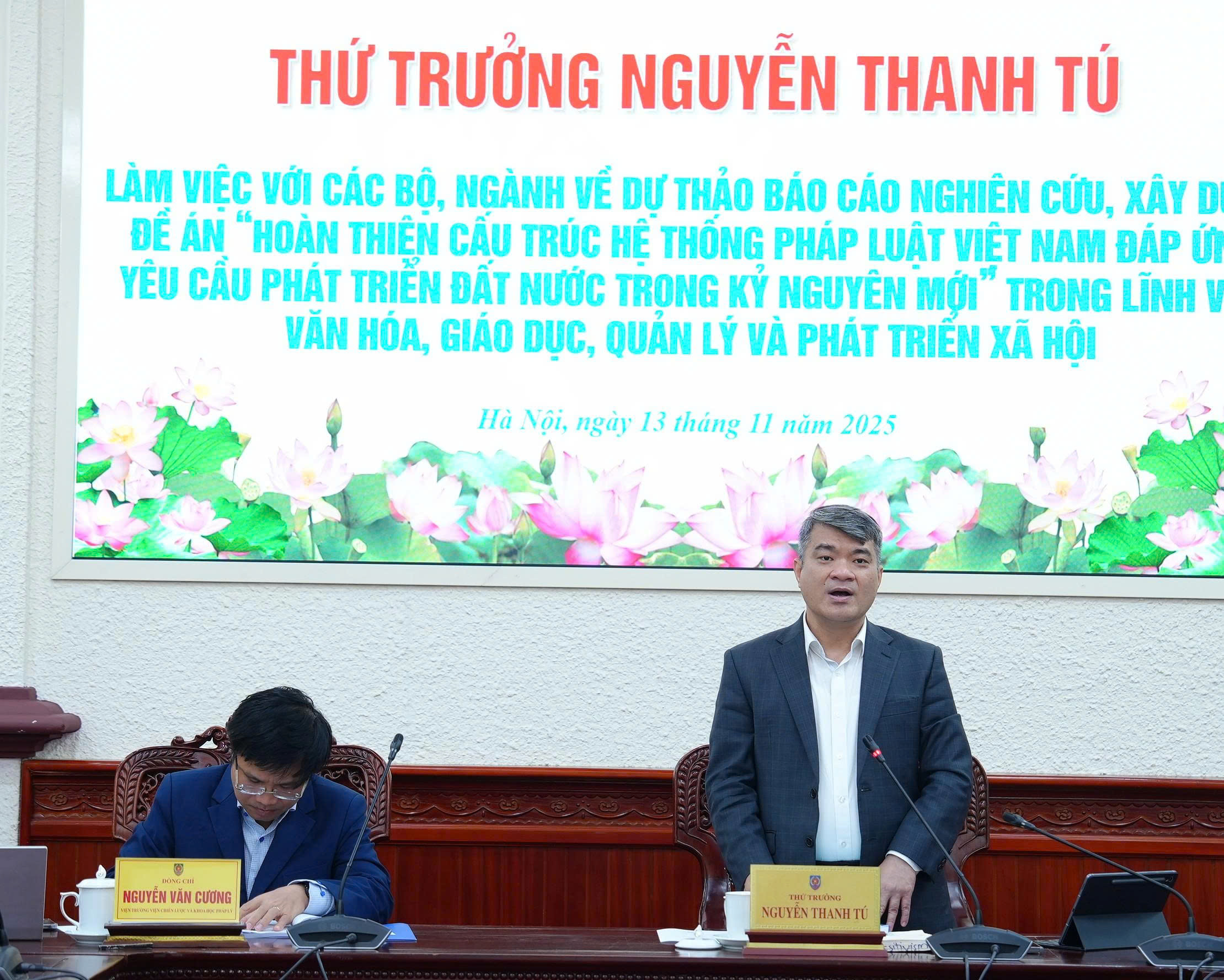 Hoàn thiện cấu trúc hệ thống pháp luật trong lĩnh vực văn hóa, giáo dục, quản lý và phát triển xã hội