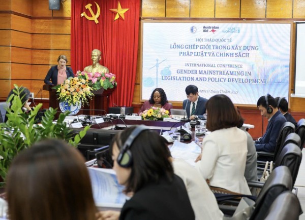 Hội thảo “Lồng ghép giới trong xây dựng pháp luật và chính sách”