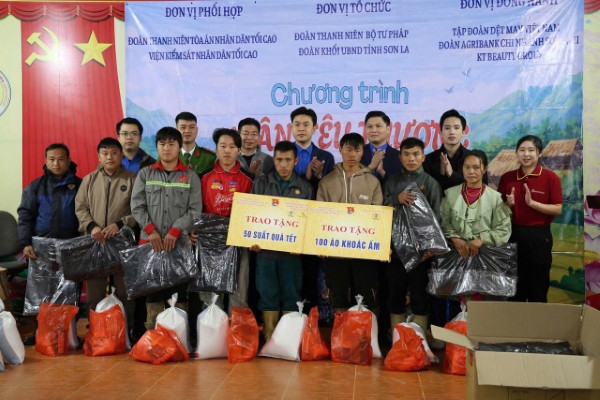 “Xuân yêu thương - Tết ấm vùng cao”: Hành trình Tết ấm tại Suối Tọ