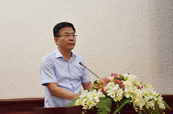 Bộ trưởng Lê Thành Long làm việc với Cục Hộ tịch, quốc tịch, chứng thực về kế hoạch công tác năm 2019